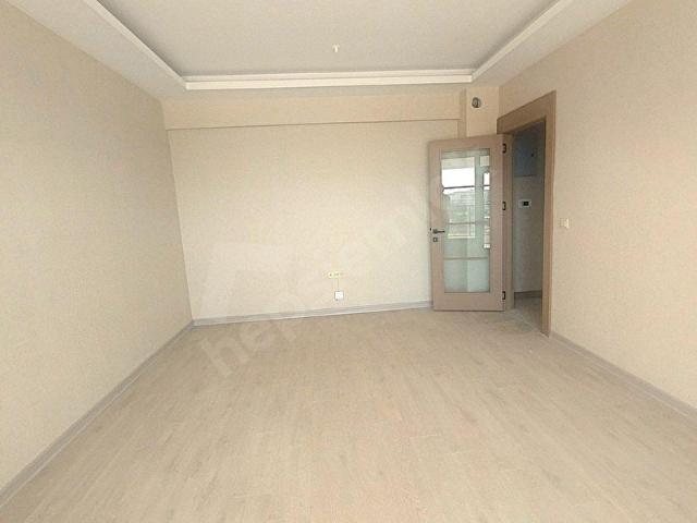PURSAKLAR'DA PROTOKOL YOLUNA CEPHE SİTE İÇERİSİNDE 8.KAT BAĞIMSIZ 1+1 LÜX DAİRE
