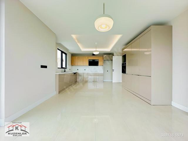 PURSAKLARIN İNCİSİ PİNETA KONUTLARI_K.OTOPARKLI 211M2 10KAT 4+1
