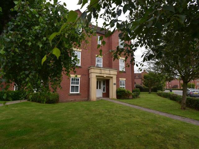 Purser Drive, Warwick 2 bed flat to rent £1,200 pcm £277 pw
