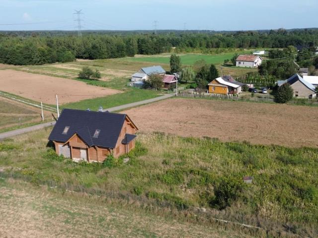 Do sprzedania urokliwy dom z bali 153 m² w Pustkowie