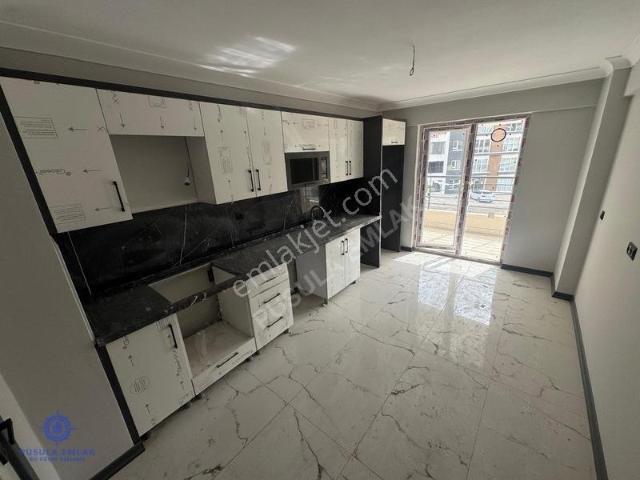 Ｐｕｓｕｌａ 'ｄａｎ1048 Cad. 2'dk Mesafede Krediye Uygun Sıfır 3+1 Daire