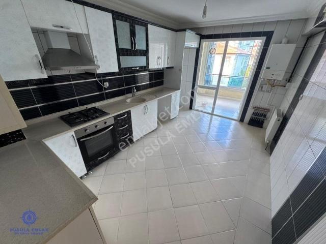 Ｐｕｓｕｌａ 'ｄａｎ Gülpınar Cad. Önü Açık Ferah E.banyolu 3+1 Kiralık