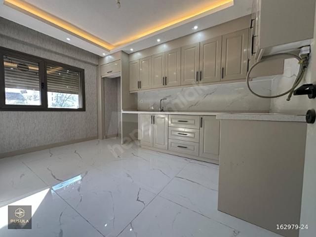 PUSULA'DAN HAVUZLU SİTEDE KİRALIK SIFIR 2+1