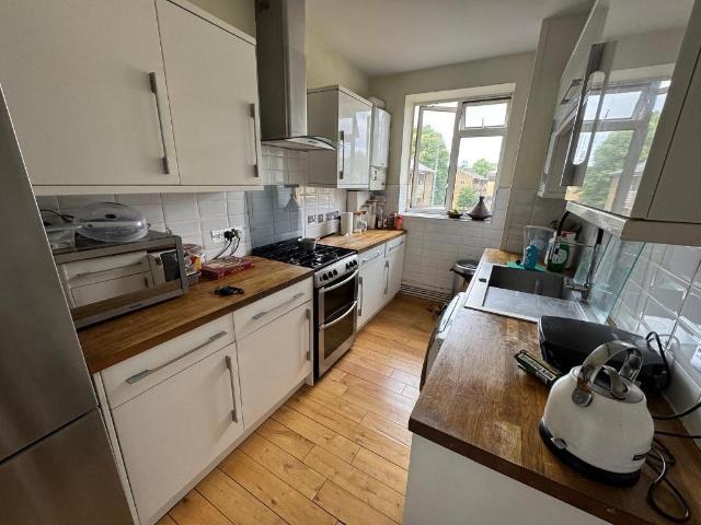 Pusey House, Saracen Street, London E14, 2 bed flat to rent, £2,097 pcm | PrimeLocation