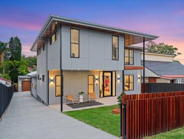 Kotara, Kooragang, Port Stephens - Equipped kitchen