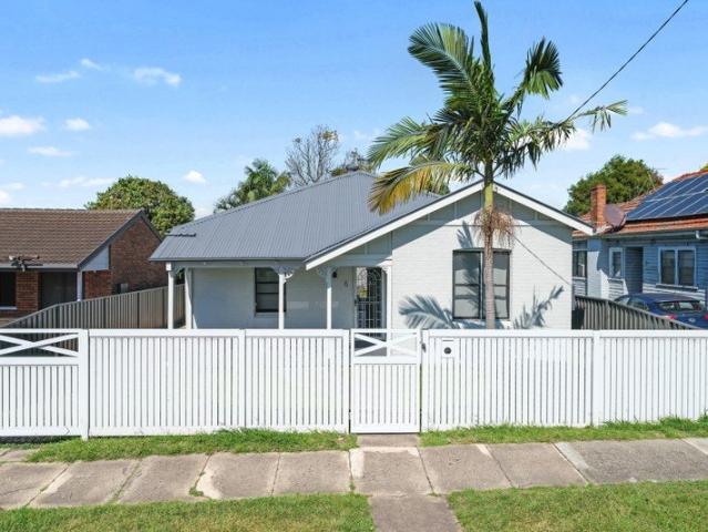 Put simply, a spacious Mayfield home with plenty of room to make it your own