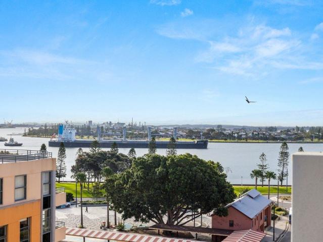 Put simply, harbour views, coastal city lifestyle