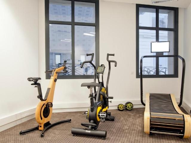 Puteaux La Défense Amazing Executive studio with Convenient Amenities