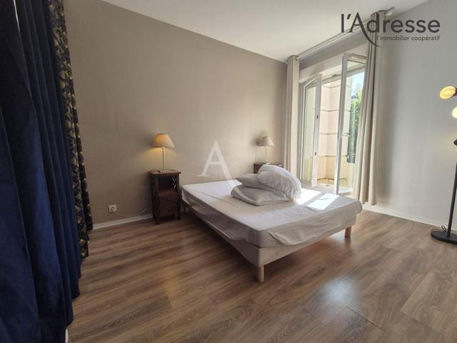PUTEAUX/ République Appartement 2 pièces 51m² 1 Parking 1 Cave