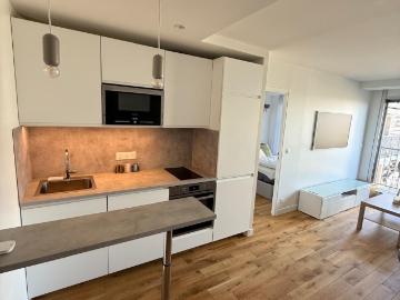 Puteaux, 2 pièces meublé en parfait état avec balcon et parking