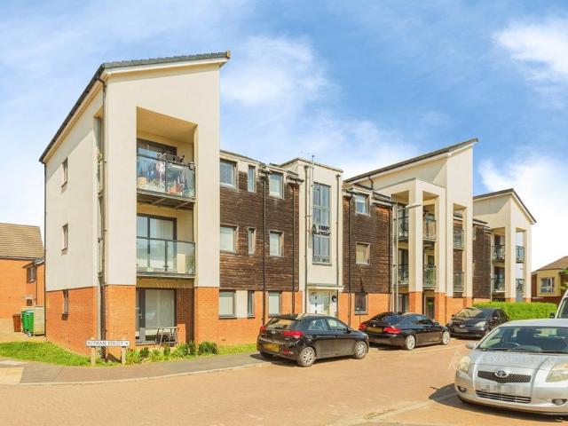 Putman Street, Buckinghamshire HP19 2 bed flat to rent £1,350 pcm £312 pw