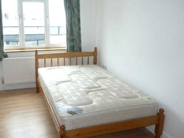 Putney Hill, Cambalt House, Putney SW15, 2 bed flat to rent, £2,550 pcm | PrimeLocation