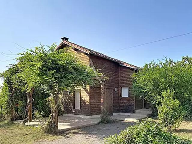 Puy l'Evêque 46700 Location maison 4 pièces t4 au dernier étage jardin