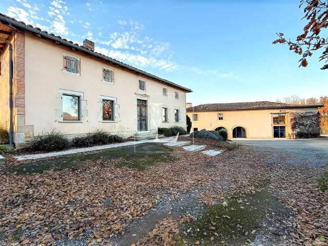 Puygaillard De Quercy – Propriete De Caractere Familiale Sur. 542m² Puygaillard de Quercy
