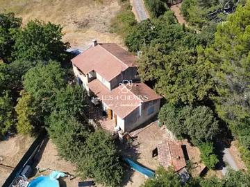 Puyloubier 13114 Achat / Vente maison 5 pièces t5 au dernier étage terrasse