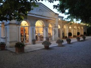 PUYRICARD / DOMAINE À RÉNOVER 4,4 HECTARES
