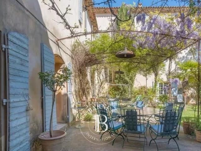 Puyricard, Maison 5 Chambres 450 m² en location