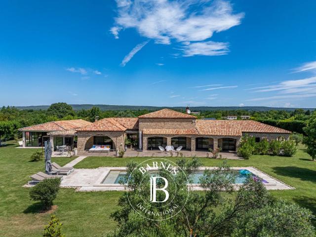 Puyricard Propriété De Plain Pied 350 M² Jardin 1 Hectar. 341m² Aix en Provence