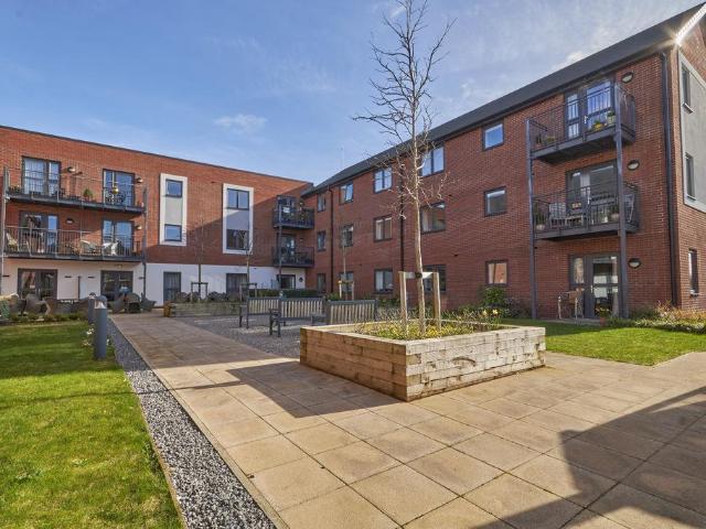 Pym Court, Bewick Avenue, Topsham 1 bed retirement property to rent £2,700 pcm £623 pw