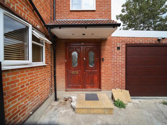 Pymmes Gardens North, London N9, Studio to rent, £1,150 pcm | PrimeLocation