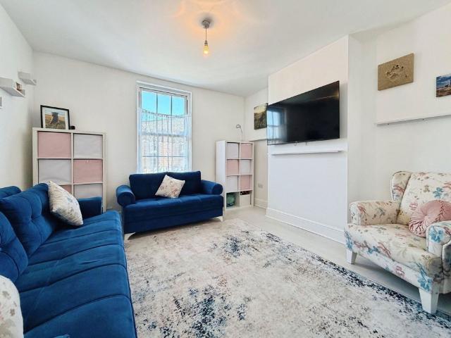 Pylewell Road, Hythe, SO45