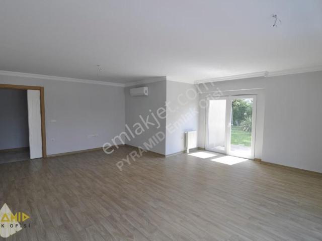 Pyramıd'den Vadişehir 1.etap Bahçe Kullanımlı 215m2 lüx 4+1