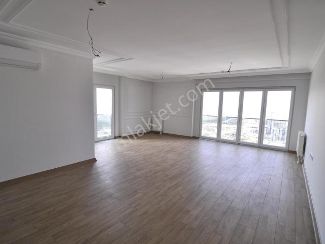 Pyramıd'den Vadişehir Ark Sitesi Boş Temiz 177m2 3+1 Daire