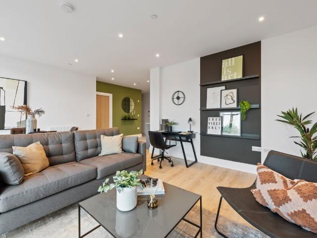 Pyrcroft Road, Chertsey KT16, 1 bed flat to rent, £1,425 pcm | PrimeLocation