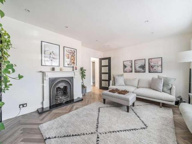 Pyrford, Surrey, GU22