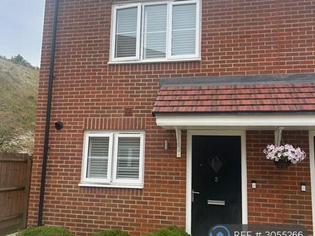 Pyrite Close, Wouldham, Rochester, ME1 2 bed semi detached house to rent £2,100 pcm £485 pw
