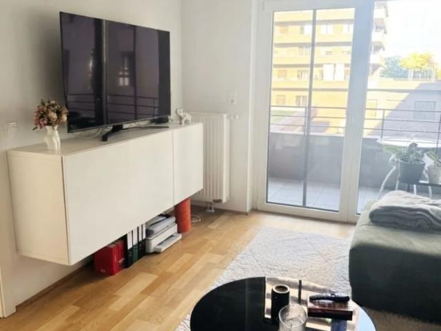 Q5 am PARK großartige 2ZI möbliert mit 8m² Ost/ Balkon