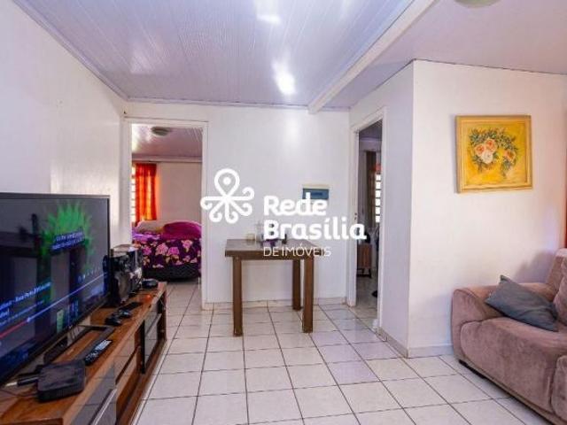 QE 42 Casa sobrado com 4 quartos sendo 1 suíte aceita financiamento Guará II