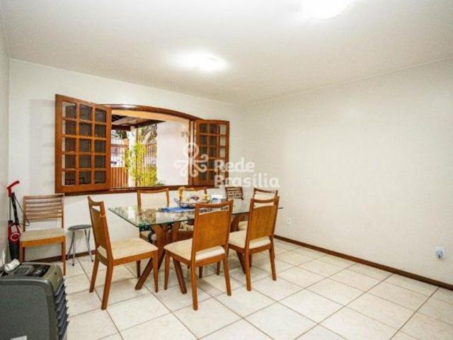 QE 15 | Casa Térrea 3 Quartos Armários Planejados Guará II