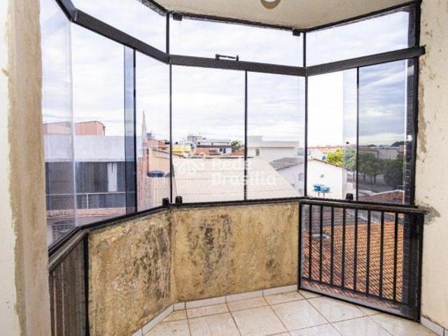 QI 14 | Apartamento Nascente 3 Quartos ótima localização Varanda | Guará