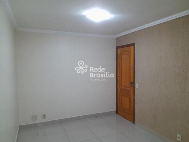 QI 16 Apartamento no porcelanato, bem localizado de 2 quartos nascente Aceita financiamento e