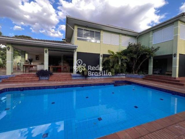 QI 25 Casa à venda, com 5 suítes, área de lazer completa, Lago Sul