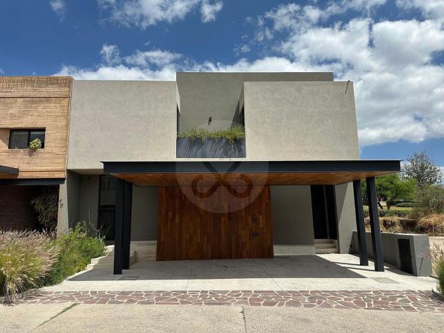 QI Altozano, casa con acabados Premium