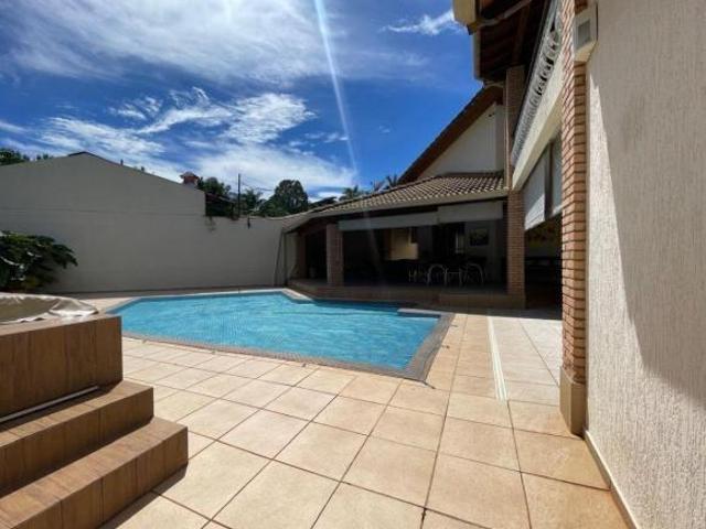 QL 4 Lago Norte | Casa Térrea Reformada | 4 Suítes | 480m² | Lazer Completo | Terreno 1000m²