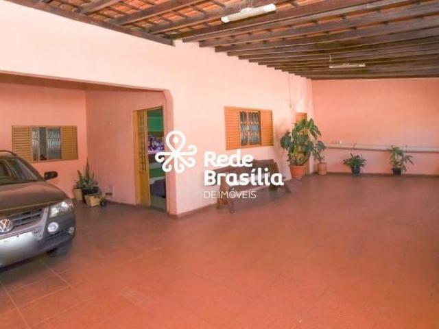 QNM 17 Casa com 3 quartos à venda Ceilândia Sul