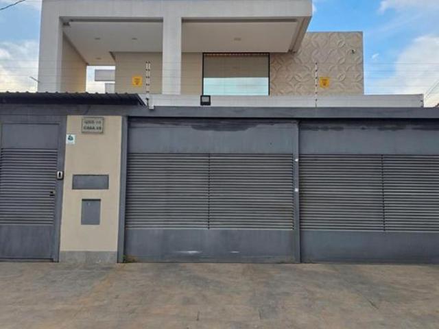 QNB 10 Belíssima Casa de 4 quartos Moderna e Altíssimo Padrão QNB 10 Taguatinga Norte DF
