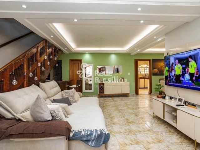 QND 22 | Casa de 4 Quartos sendo 3 Suítes com 4 Vagas de Garagem Taguatinga