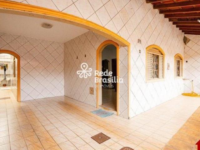 QNP 9 | Casa 3 Quartos sendo 1 suíte kit 2 vagas Ceilandia Norte