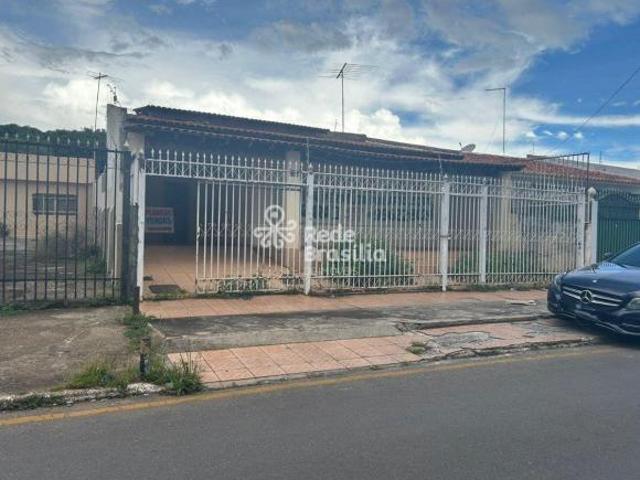 OPORTUNIDADE VALOR ABAIXOU QSA 3 CASA RÚSTICA ÓTIMA PARA REFORMA DESOCUPADA Lote de 315,60