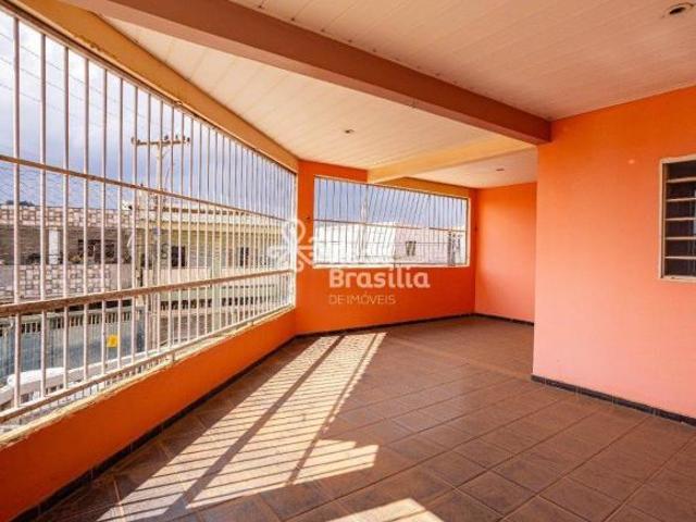 QR 401 Conjunto 2 | Casa 4 Quartos sendo 3 Suítes com 2 vagas de Garagem Cobertas Samambaia