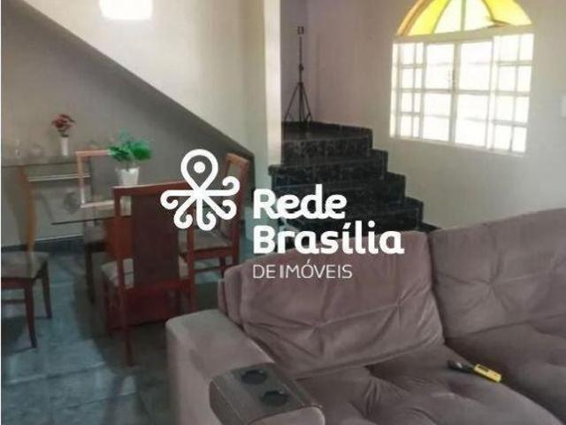 QR 406 Conjunto 26 | Casa Sobrado 4 Quartos sendo 1 Suíte com 2 Vagas de Garagem | Aceita Permuta