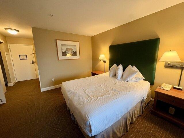 / Qtr,dover, Condo For Sale
