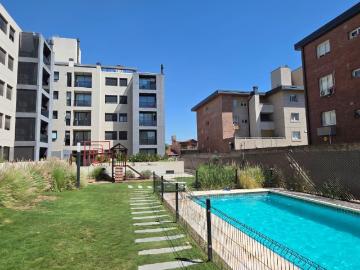 QUATRO HOUSING CON SEGURIDAD 24 HS PILETA Y COCHERA!