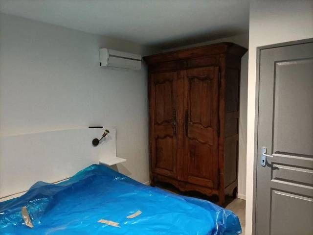 Quatre pièces de 75m² sur deux niveaux avec terrasse de 30m² et parking