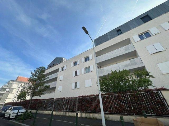 Quatre pièces + Loggia + Parking