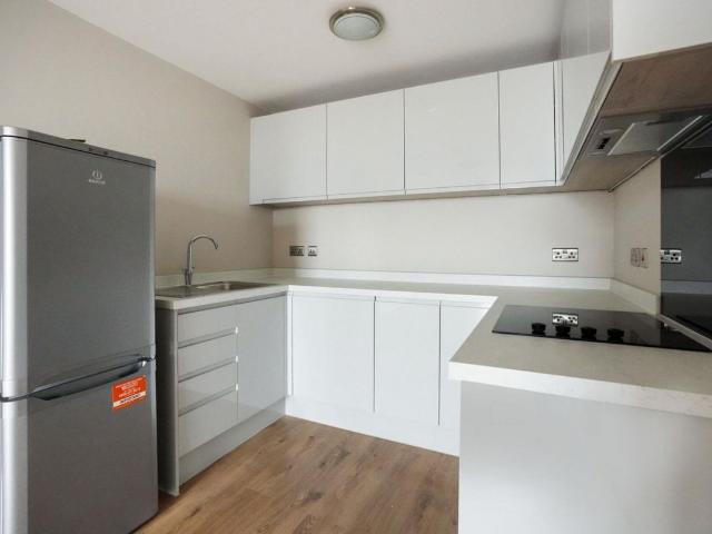 Quay Central, 9 Jesse Hartley Way, Liverpool L3, 2 bed flat to rent, £1,095 pcm | PrimeLocation